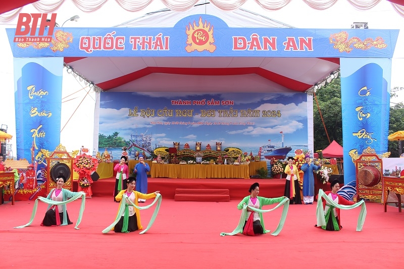 Đặc sắc lễ hội cầu ngư - bơi trải TP Sầm Sơn 2024