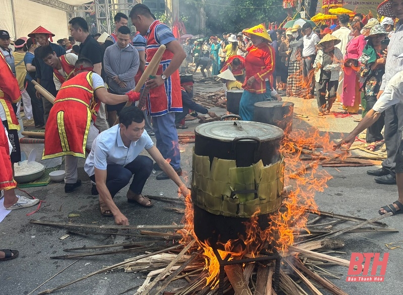 Đặc sắc lễ hội bánh chưng – bánh giầy TP Sầm Sơn