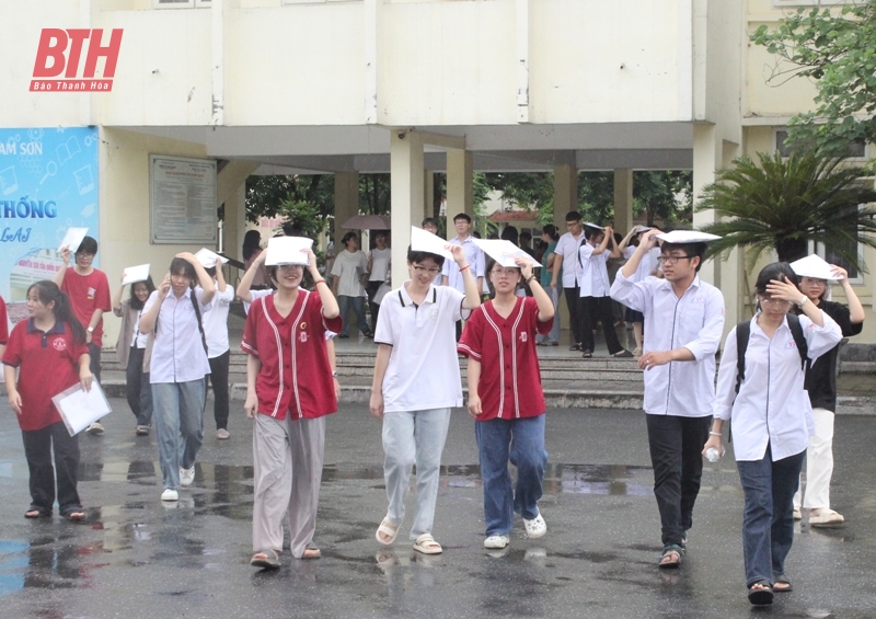 Đề thi môn Ngữ Văn Kỳ thi tốt nghiệp THPT năm 2024: Ngữ liệu an toàn nhưng vẫn đủ thú vị