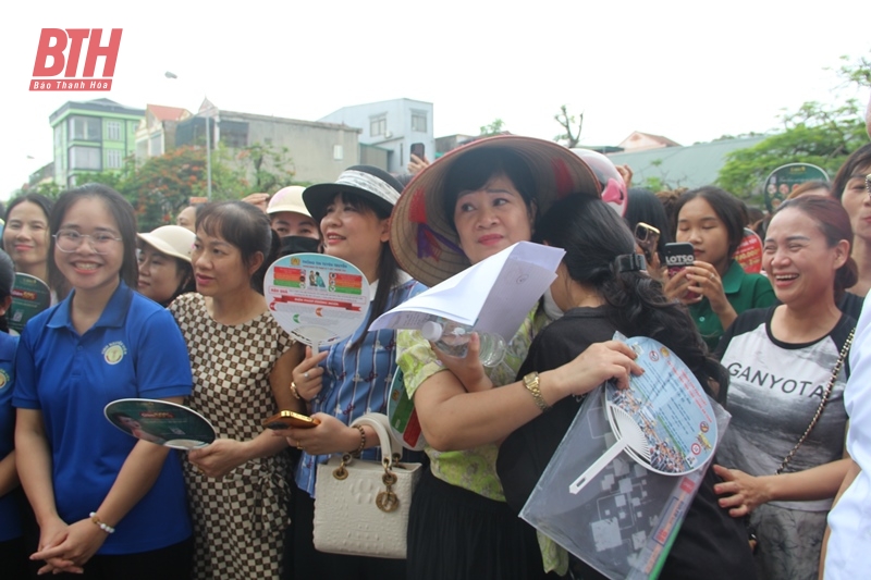 Đề thi môn Ngữ Văn Kỳ thi tốt nghiệp THPT năm 2024: Ngữ liệu an toàn nhưng vẫn đủ thú vị