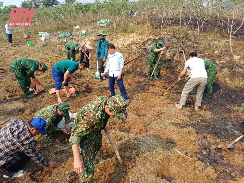 Khi đảng viên bộ đội biên phòng gần dân