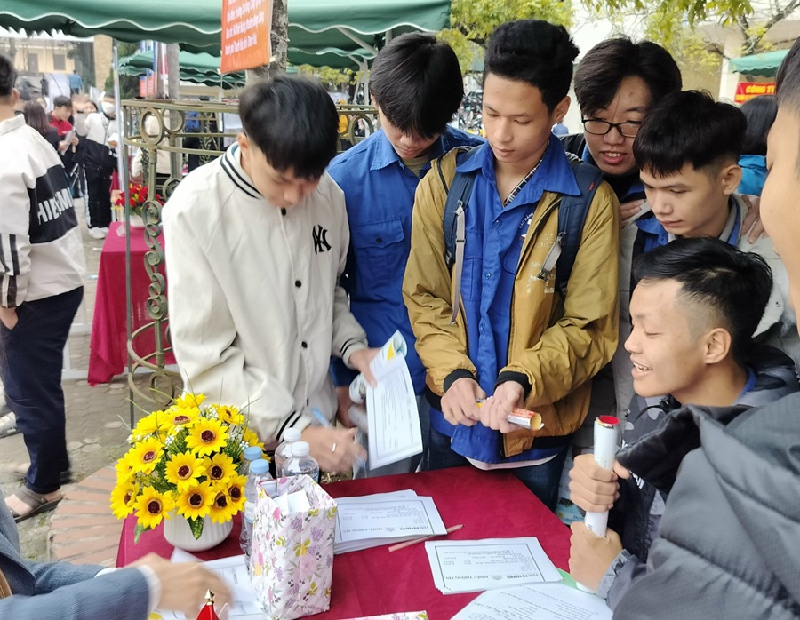 Tăng cường thông tin, tuyên truyền về công tác đưa người lao động Việt Nam đi làm việc ở nước ngoài trong tình hình mới 