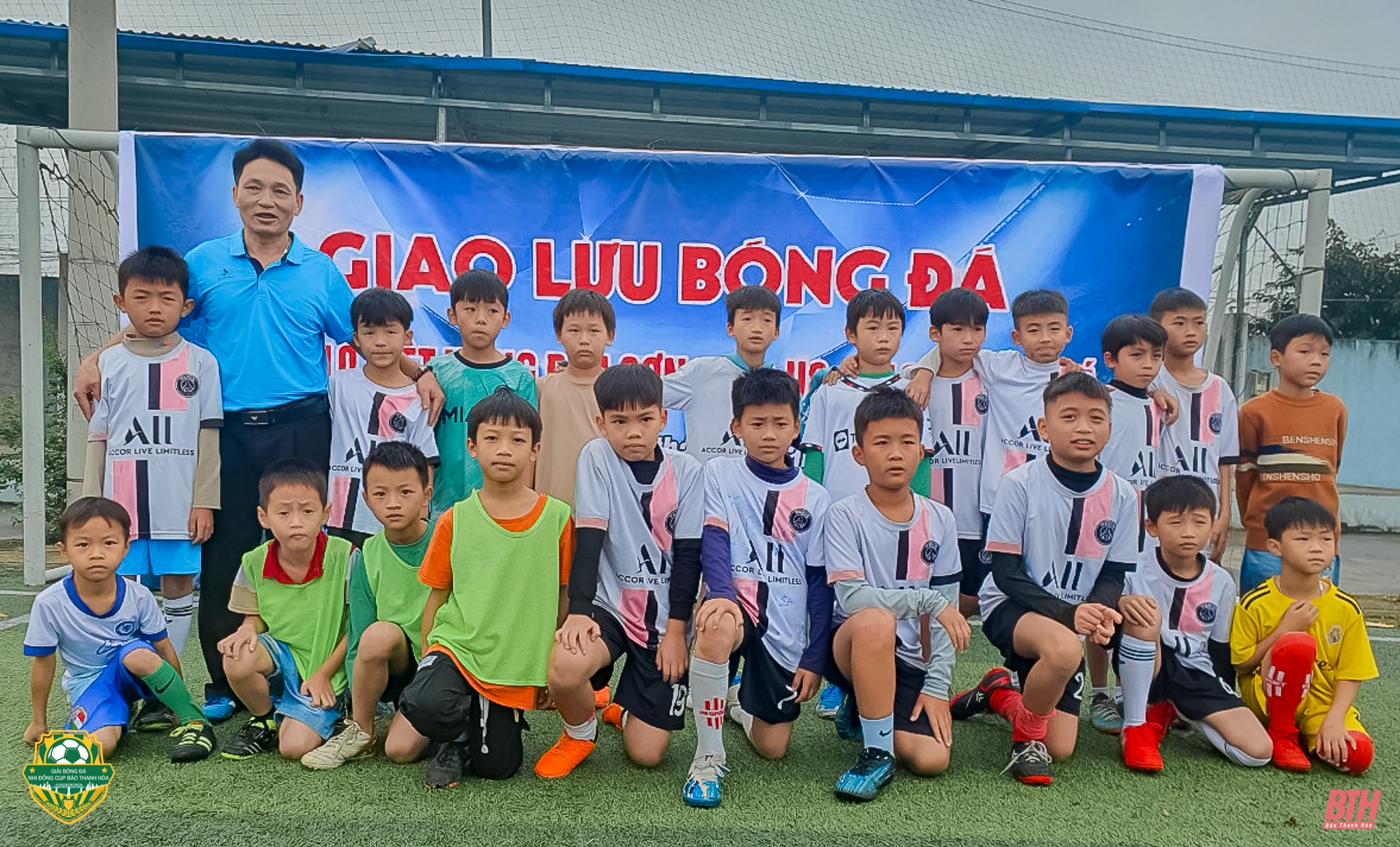 U8 và U10 Thanh Thái Thiệu Hoá: “Đá đẹp, cổ vũ đẹp”
