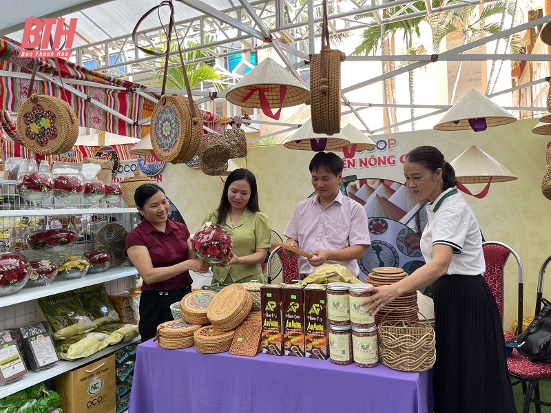 Trưng bày sản phẩm OCOP tiêu biểu tại Đại hội đại biểu MTTQ Việt Nam tỉnh lần thứ XV
