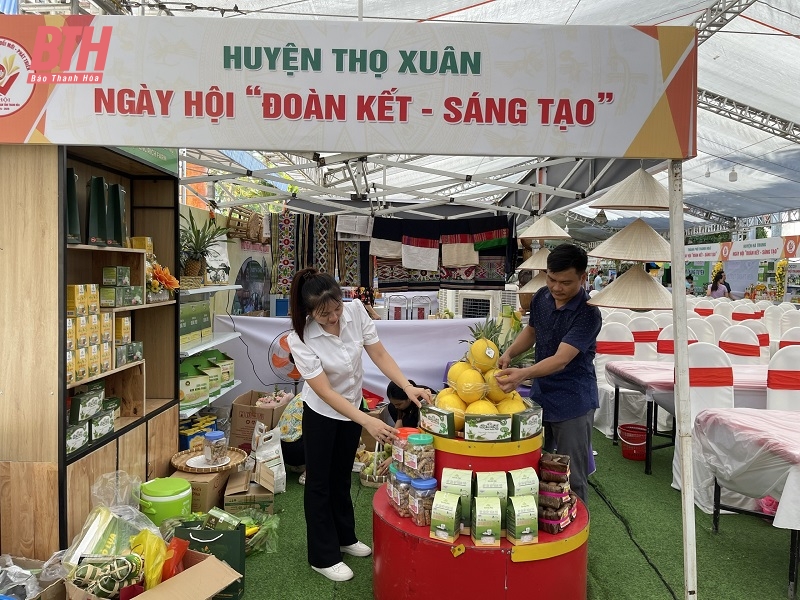 Trưng bày sản phẩm OCOP tiêu biểu tại Đại hội đại biểu MTTQ Việt Nam tỉnh lần thứ XV