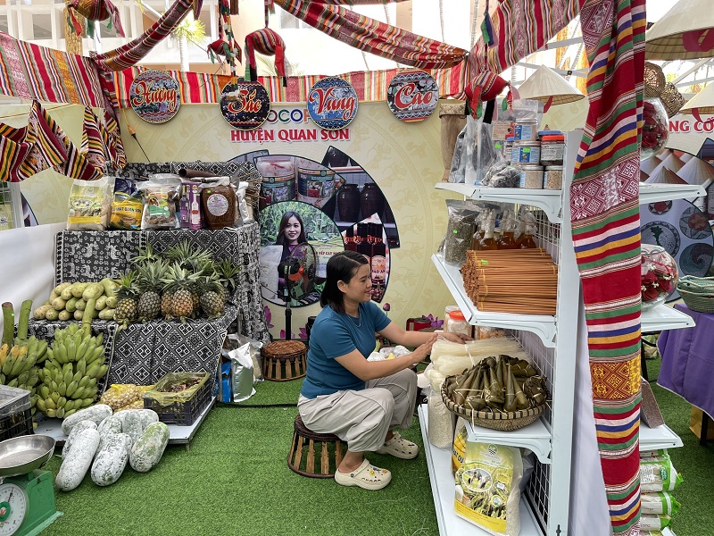 Trưng bày sản phẩm OCOP tiêu biểu tại Đại hội đại biểu MTTQ Việt Nam tỉnh lần thứ XV