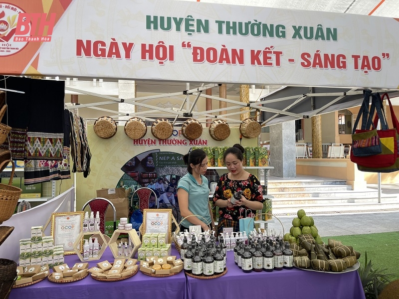 Trưng bày sản phẩm OCOP tiêu biểu tại Đại hội đại biểu MTTQ Việt Nam tỉnh lần thứ XV