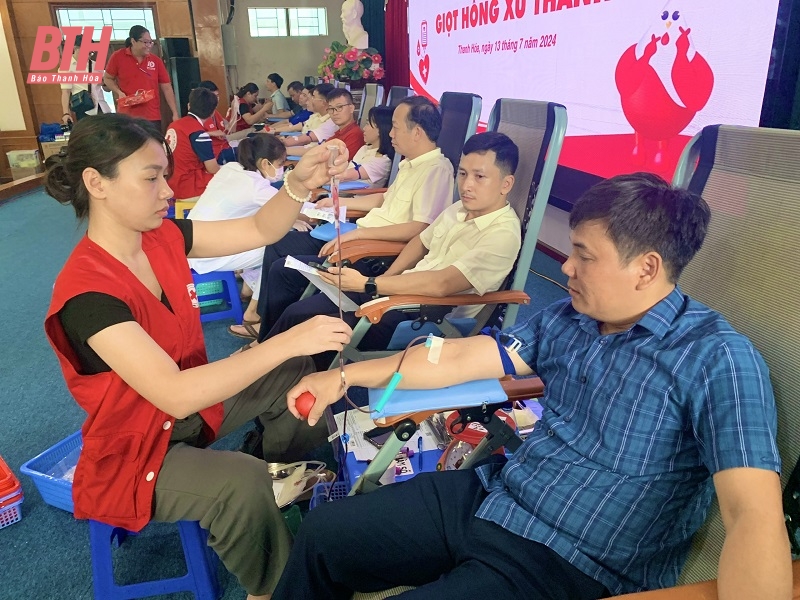 Cục Thuế tỉnh Thanh Hoá tổ chức hiến máu tình nguyện
