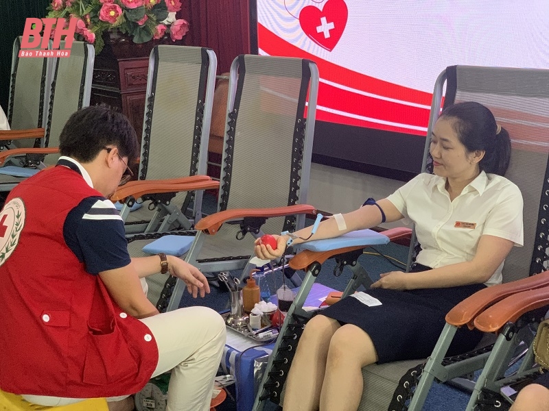 Cục Thuế tỉnh Thanh Hoá tổ chức hiến máu tình nguyện