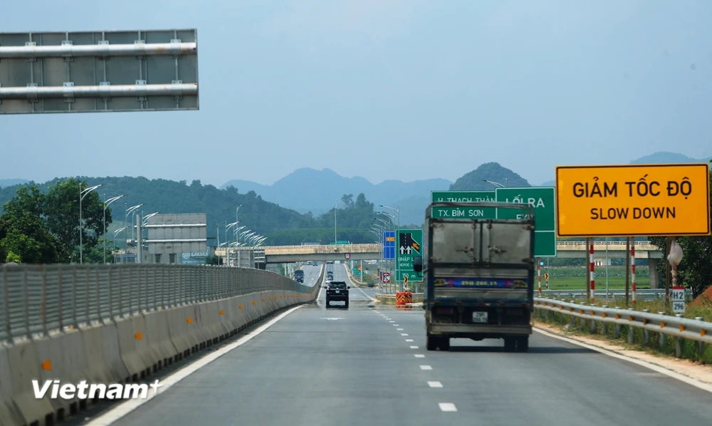 Từ năm 2025 sẽ thu phí 12 tuyến đường bộ cao tốc do Nhà nước đầu tư