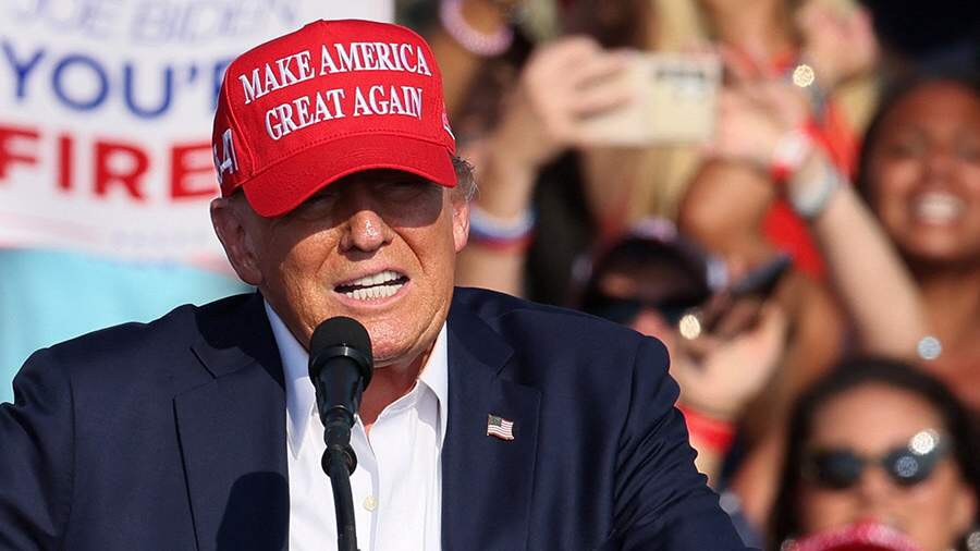 Cơ hội giành chiến thắng của ông Trump tăng mạnh sau vụ xả súng