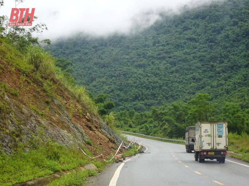 Cảnh báo nguy cơ sạt lở m88 the thao dốc Sáp Ong