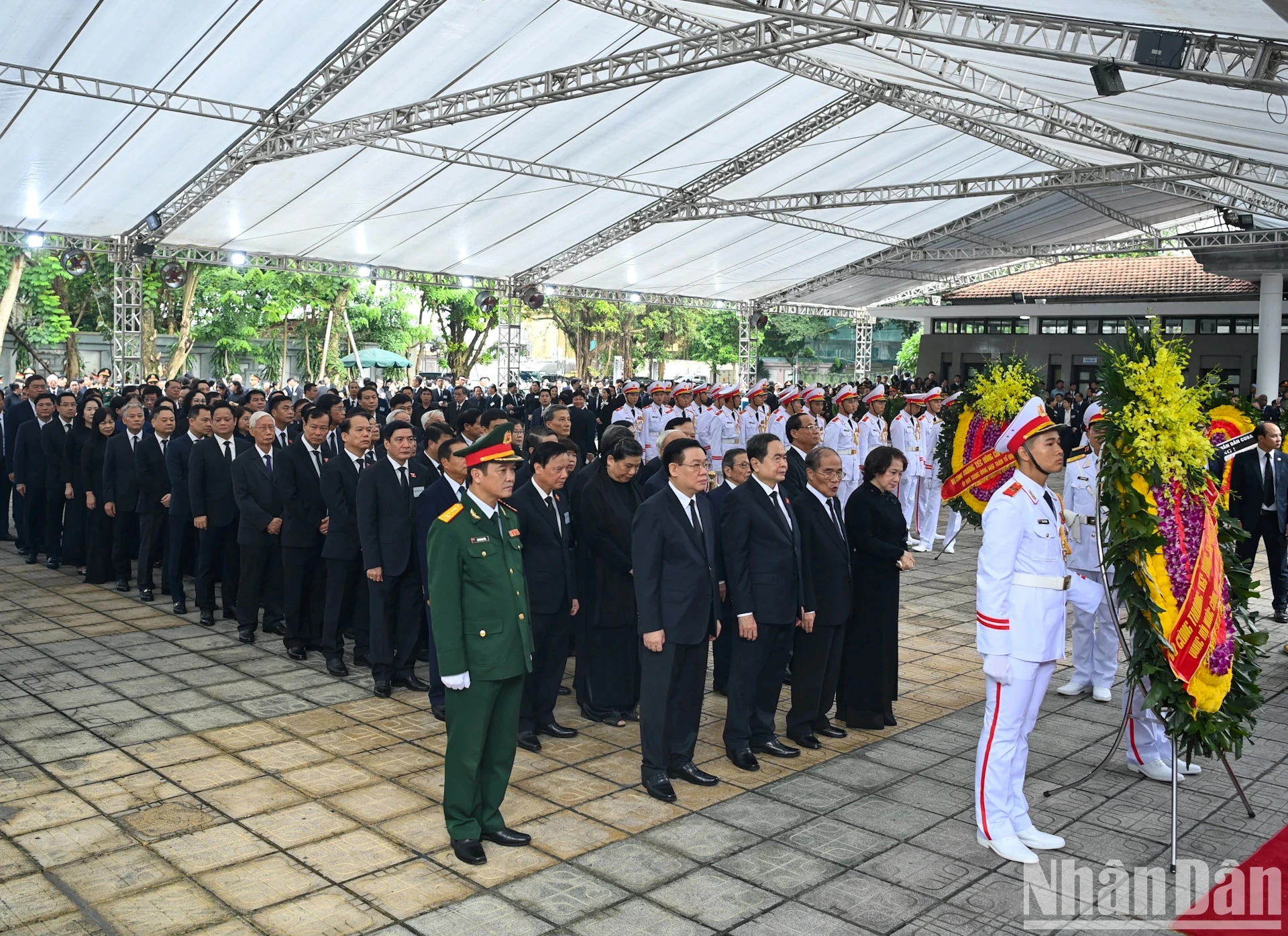 [Ảnh] Lãnh đạo Đảng, Nhà nước và Mặt trận Tổ quốc viếng Tổng Bí thư Nguyễn Phú Trọng