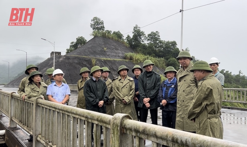 Phó Chủ tịch UBND tỉnh Lê Đức Giang kiểm tra một số công trình trọng điểm phòng, chống thiên tai