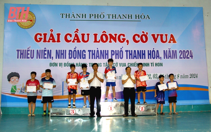 Hơn 400 VĐV tranh tài tại Giải Cầu lông thiếu niên, nhi đồng TP Thanh Hóa 2024