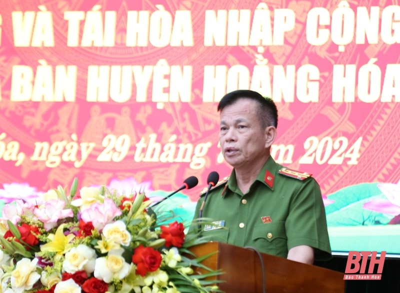 Diễn đàn tư vấn pháp lý, hỗ trợ việc làm, vay vốn cho người chấp hành án hình sự tại cộng đồng