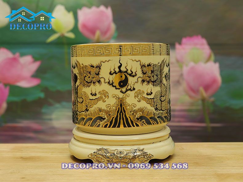 Decopro mách bạn kinh nghiệm mua bát hương bàn thờ gia tiên đúng