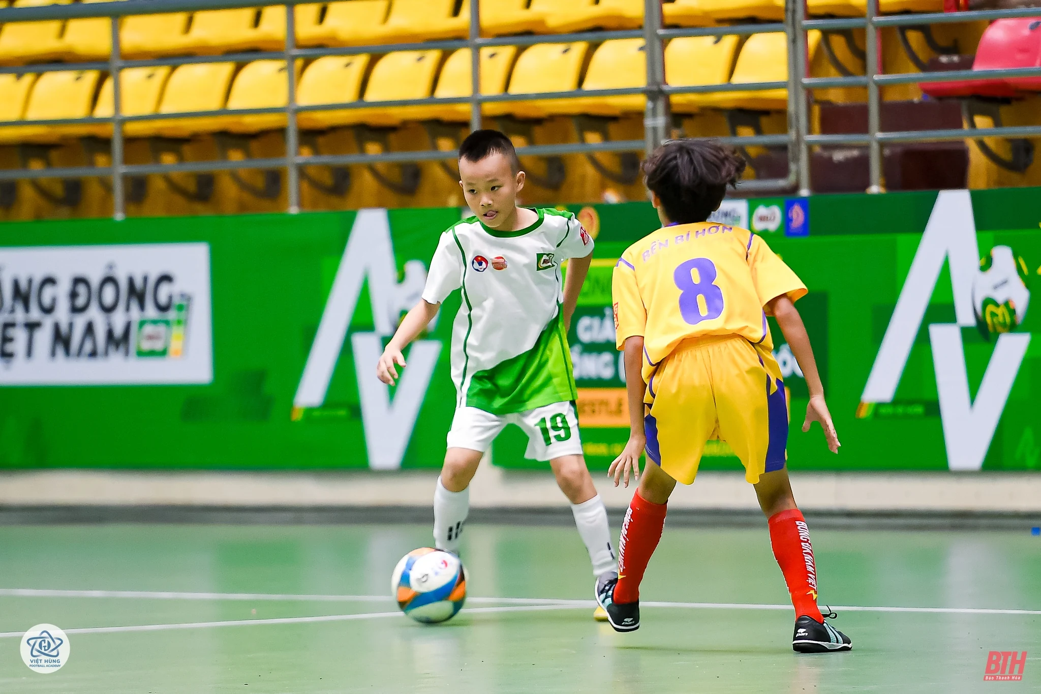 Căng thẳng cuộc đua đăng ký m88o tứ kết giải Bóng đá Nhi đồng (U11) toàn quốc năm 2024