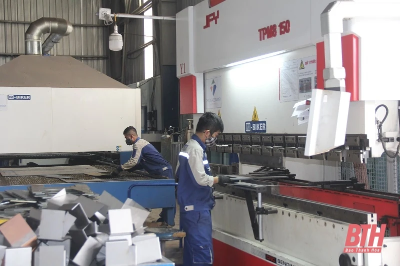 Lùm xùm việc cấp nước cho gần 100 doanh nghiệp tại KCN Đình Hương - Tây Bắc Ga: Tự soạn mẫu hợp đồng cấp nước chưa theo quy định
