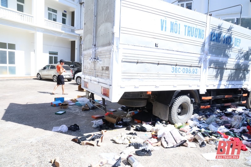 Tiêu hủy 249 lô hàng bị thu giữ vi phạm hành chính trị giá hơn 1,3 tỷ đồng