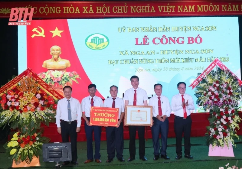 Xã Nga An đón nhận quyết định xã đạt chuẩn NTM kiểu mẫu