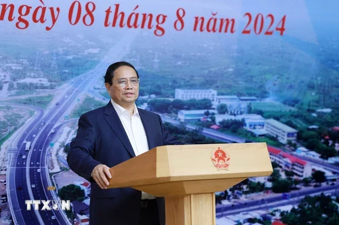 “Phát triển hạ tầng, vừa tạo không gian phát triển, vừa thúc đẩy tăng trưởng”