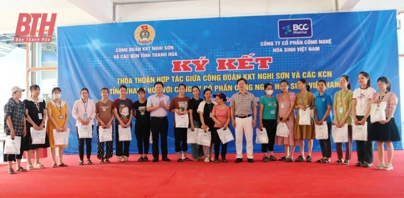 Ký kết thoả thuận hợp tác và truyền thông; khám sức khoẻ miễn phí cho công nhân lao động