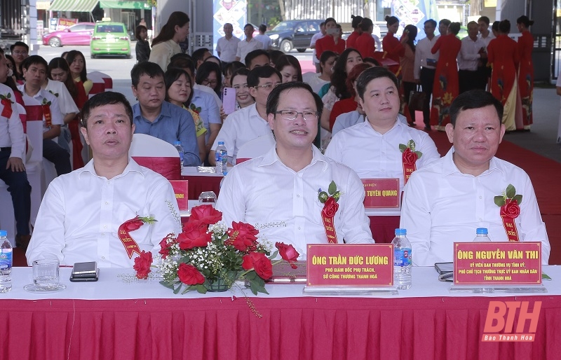 Khai trương không gian trưng bày, giới thiệu sản phẩm tỉnh Thanh Hóa và các tỉnh, thành phố khu vực phía Bắc năm 2024