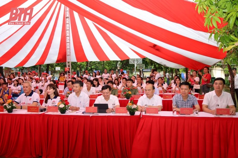 “Hành trình cuộc sống” - nâng bước trẻ em có hoàn cảnh khó khăn