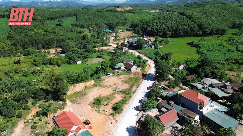 Khánh thành dự án đường giao thông từ thị trấn Yên Cát đi xã Tân Bình