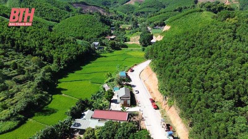 Khánh thành dự án đường giao thông từ thị trấn Yên Cát đi xã Tân Bình