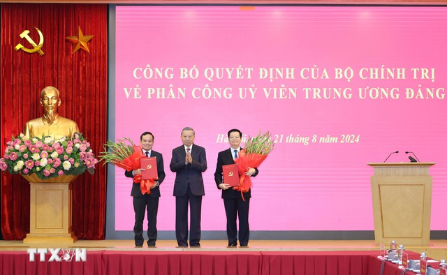 Bộ Chính trị phân công Trưởng Ban Kinh tế Trung ương và Trưởng Ban Dân vận Trung ương