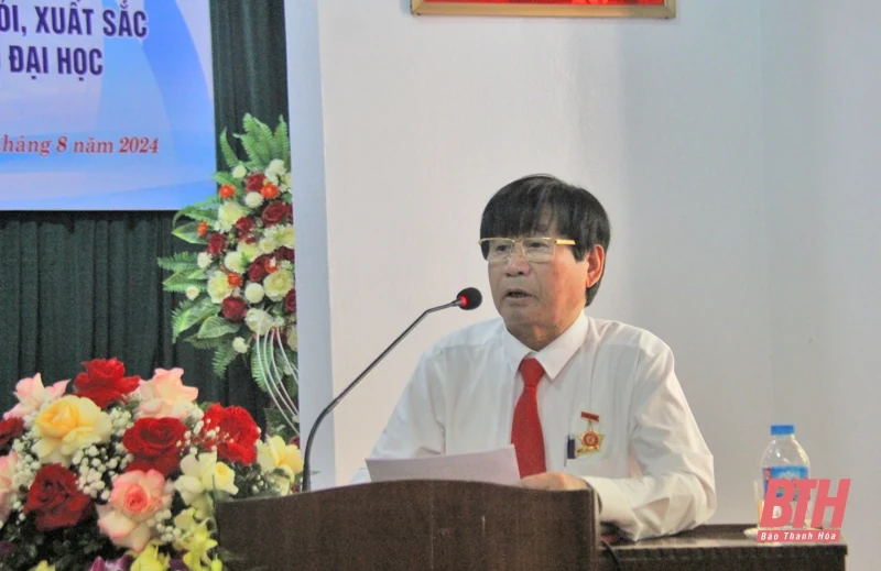 Công ty Cổ phần xây lắp Điện lực nhà cái m88 trao quà khuyến học