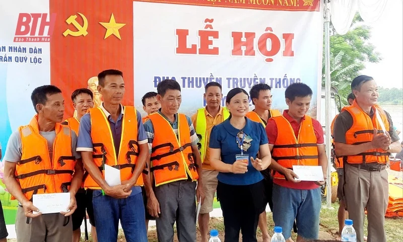 Về thị trấn Quý Lộc xem Lễ hội đua thuyền truyền thống trên sông Mã 