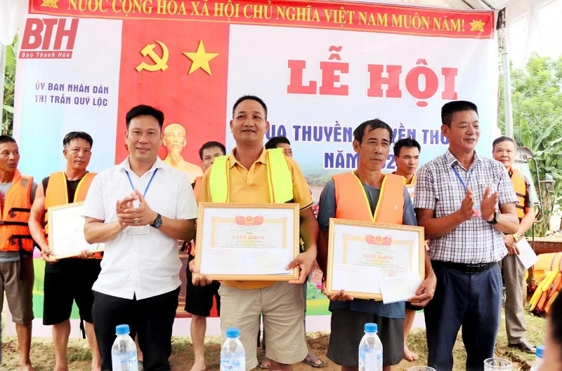 Về thị trấn Quý Lộc xem Lễ hội đua thuyền truyền thống trên sông Mã 