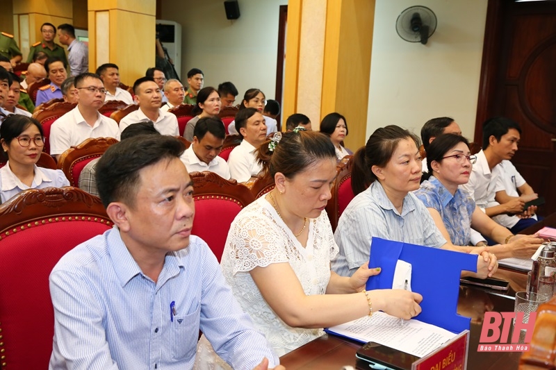 Tiếp tục đẩy mạnh phong trào toàn dân bảo vệ an ninh Tổ quốc trong cơ quan, doanh nghiệp, nhà trường