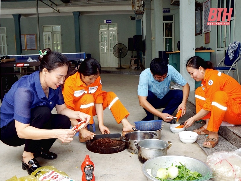 Bữa cơm Công đoàn” ấm lòng người lao động
