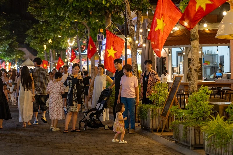 Nam đảo Phú Quốc rợp sắc cờ hoa mừng dang nhap m88