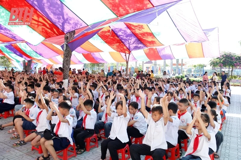 Hơn 900 nghìn học sinh Thanh Hóa hân hoan ngày tựu trường