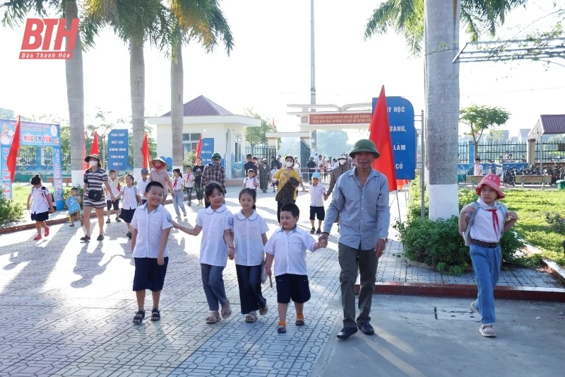 Hơn 900 nghìn học sinh Thanh Hóa hân hoan ngày tựu trường