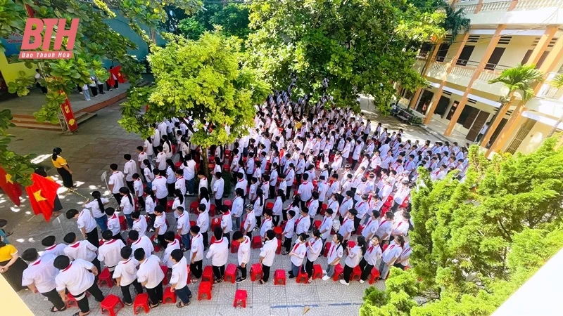Hơn 900 nghìn học sinh Thanh Hóa hân hoan ngày tựu trường