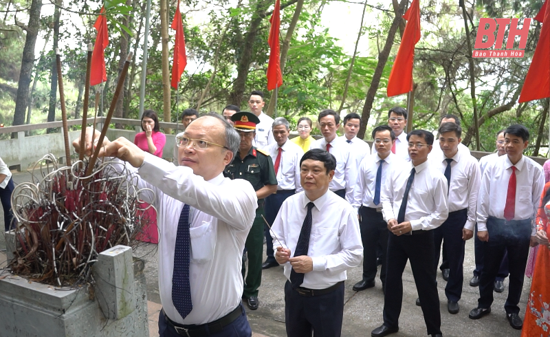 Đông Sơn dâng hương kỷ niệm 79 năm Quốc khánh 2/9