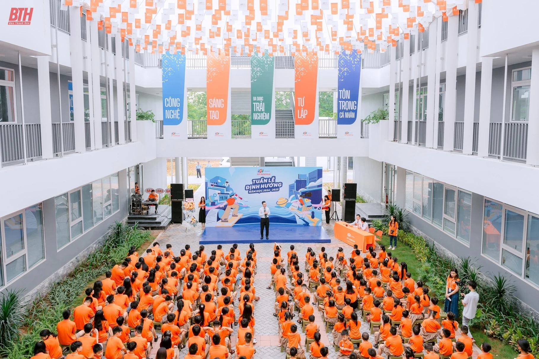 Học sinh khoá đầu tiên FPT School Thanh Hoá trải nghiệm 2 tuần định hướng cực chất