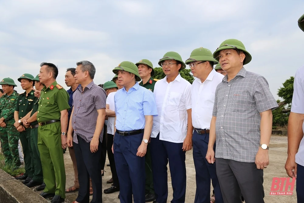 Phó Bí thư Thường trực Tỉnh ủy Lại Thế Nguyên kiểm tra công tác ứng phó với bão số 3 tại huyện Quảng Xương và thị xã Nghi Sơn