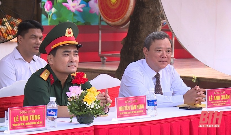 Bí thư Thành ủy, Chủ tịch HĐND TP Thanh Hóa Lê Anh Xuân dự lễ khai giảng năm học mới tại đăng ký m88 THPT Hàm Rồng