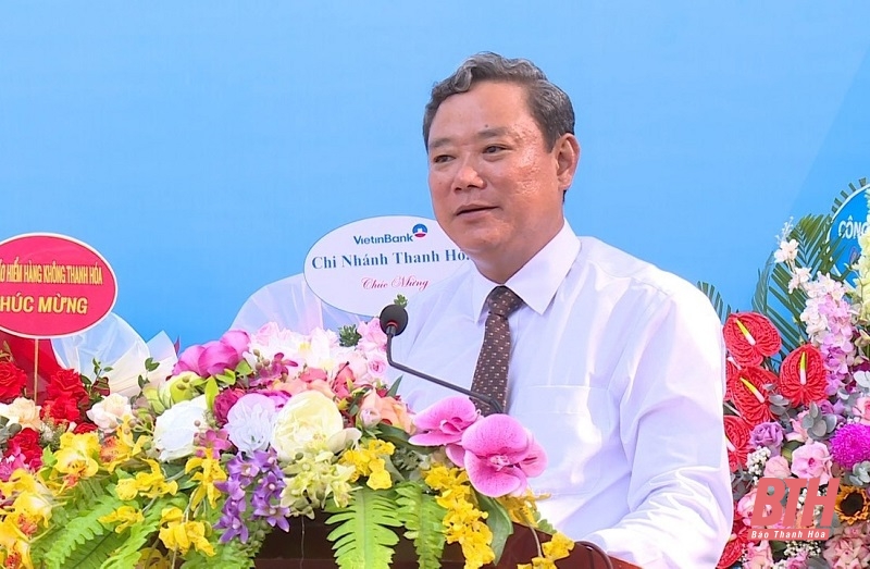 Bí thư Thành ủy, Chủ tịch HĐND TP Thanh Hóa Lê Anh Xuân dự lễ khai giảng năm học mới tại đăng ký m88 THPT Hàm Rồng