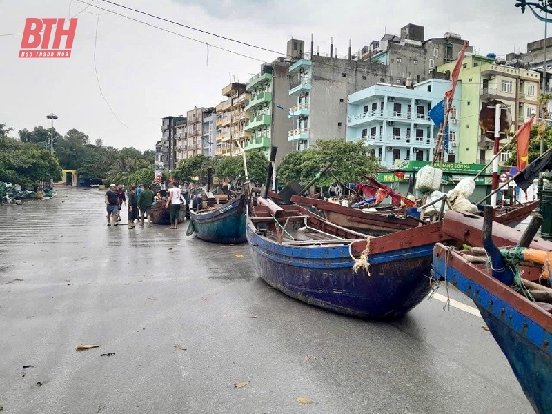 Các ngành, địa phương tập trung cao ứng phó với bão số 3