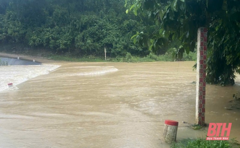 [Cập nhật] - Mưa lũ tại Thanh Hóa: Thêm 1 tàu cá của ngư dân Thanh Hóa bị chìm khi tránh trú bão số 3