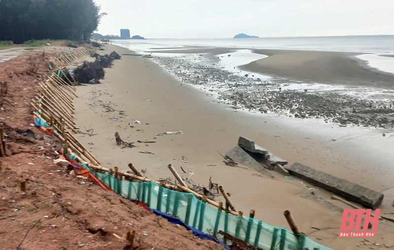 Bảo đảm an toàn công trình đê điều, hồ chứa, bờ biển xung yếu ứng phó với bão số 3