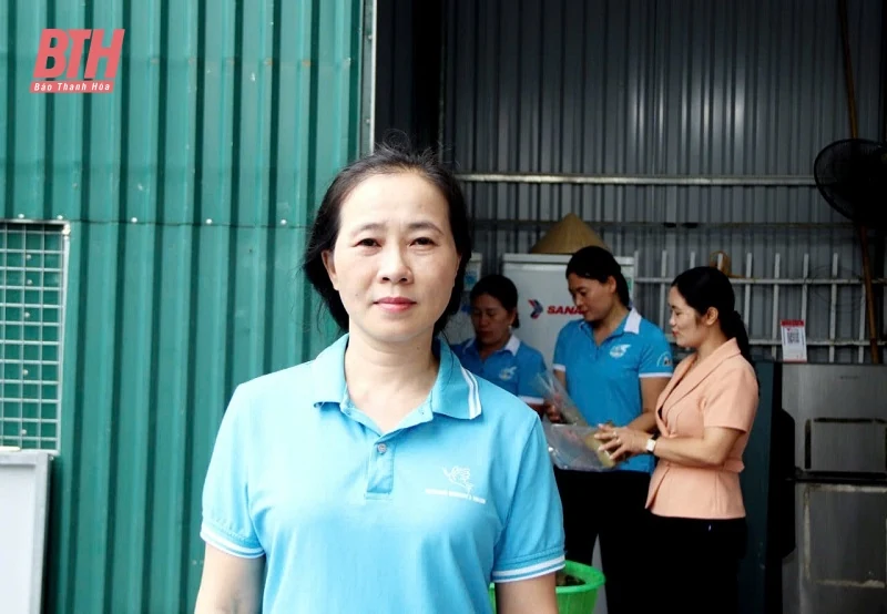 Chủ tịch Hội LHPN tỉnh động viên, định hướng nguồn hỗ trợ thiết thực cho nhân dân vùng lũ